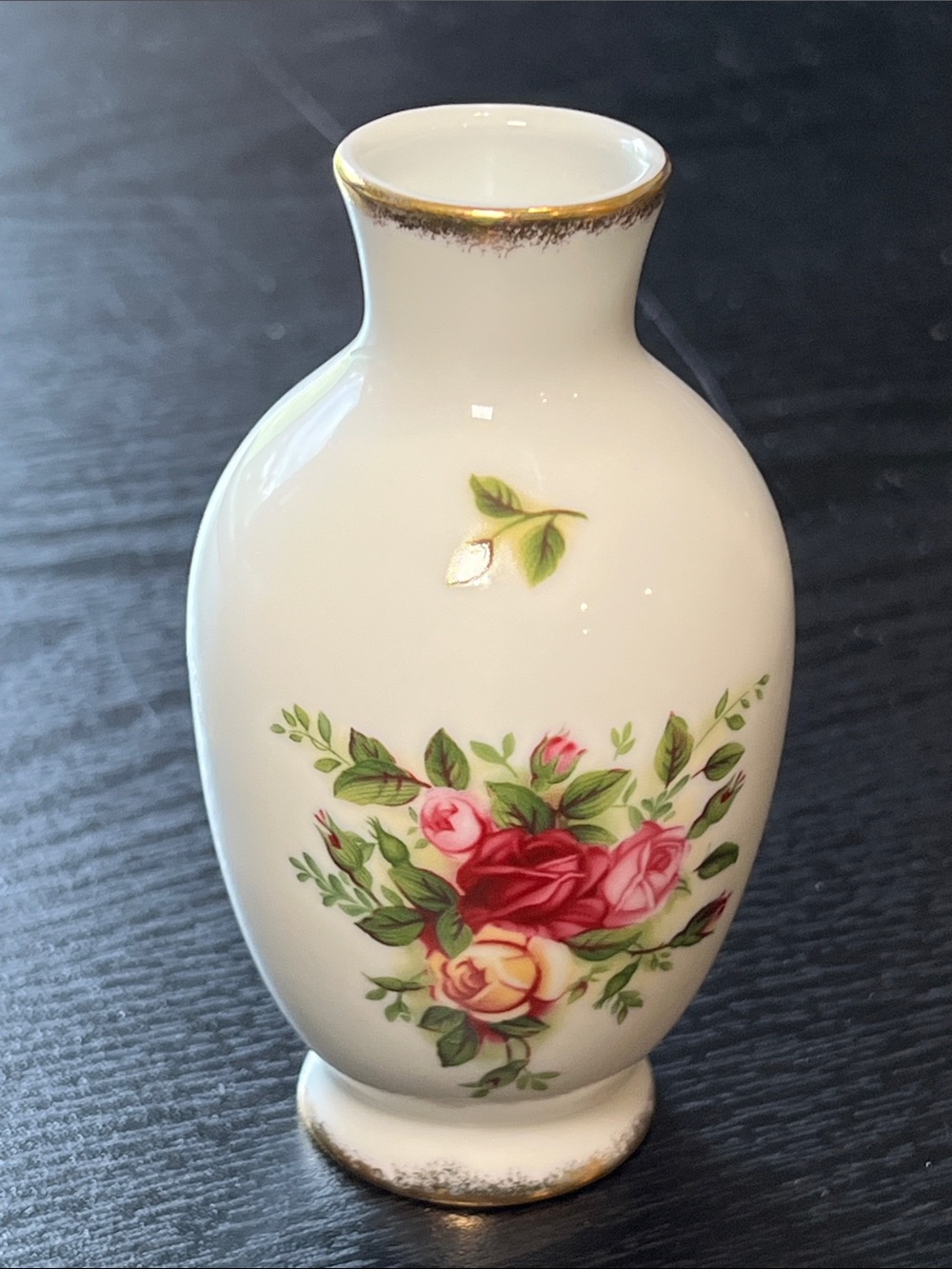 Vintage Royal Albert Old Country Rose White Porcelain Bud Vase Gold Trim